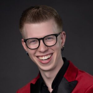 Headshot of Zachary Kellogg